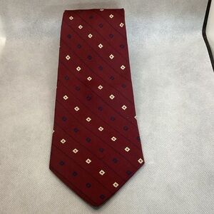 Tommy Hilfiger Burgundy Tie with Navy and Cream Motifs
